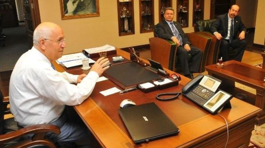 İş Adamlarından Başkan Yaşar&rsquo;a Ziyaret