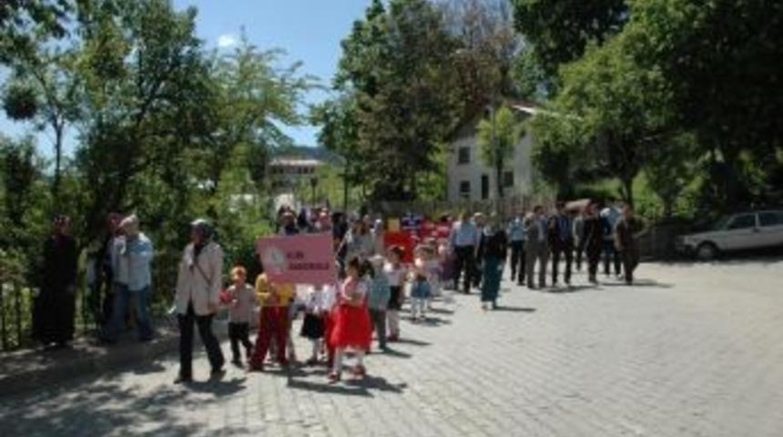 K&uuml;re'de Okul &Ouml;ncesi Eğitime Dikkat &Ccedil;ekmek I&ccedil;in Y&uuml;r&uuml;d&uuml;ler