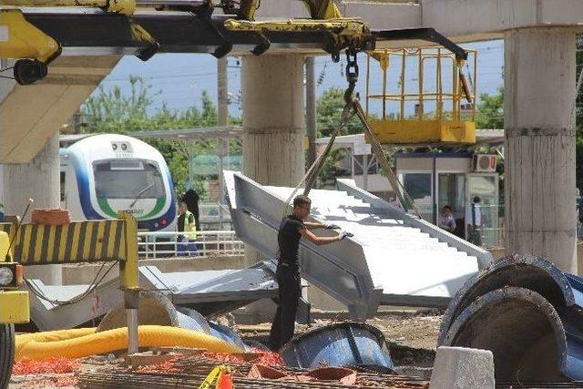 Çöken İstasyonda Çalışmalar Sürüyor 1