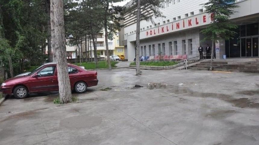 Sandıklı Devlet Hastanesi'nde Sağlık Memuru Darp Edildi