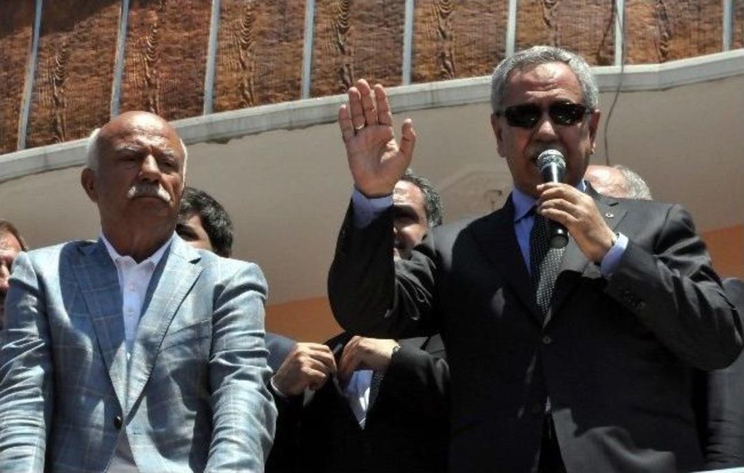 B&uuml;lent Arın&ccedil; G&uuml;roymak&rsquo;ta