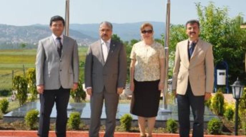 Vali &Ccedil;ınar&rsquo;dan B&uuml;&rsquo;ye Veda Ziyareti