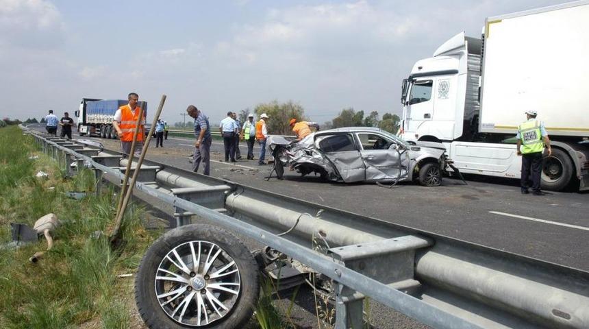 Ceyhan'da Zincirleme Trafik Kazası: 3 Yaralı