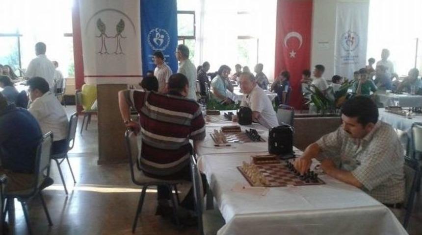 Satran&ccedil; Turnuvası