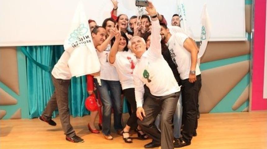 Halkla İlişkilerde &Ouml;d&uuml;l Nil&uuml;fer&rsquo;in