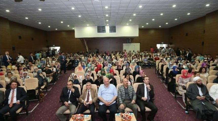 Sultangazi&rsquo;de Soma Ve Mavi Marmara&rsquo;da Hayatını Kaybedenler Anıldı