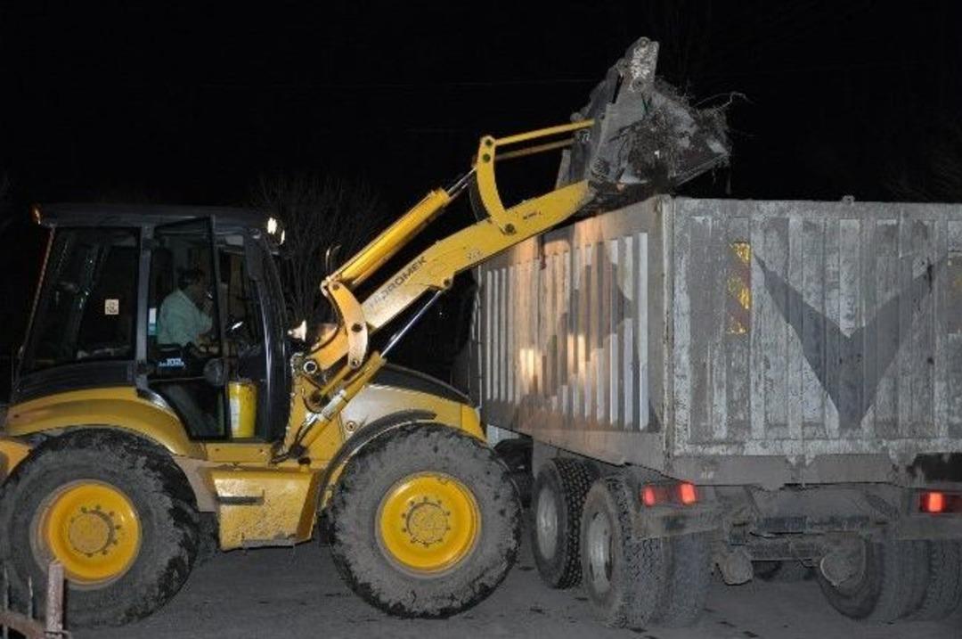Patnos Belediyesi&rsquo;nden &Ccedil;evre Temizliği