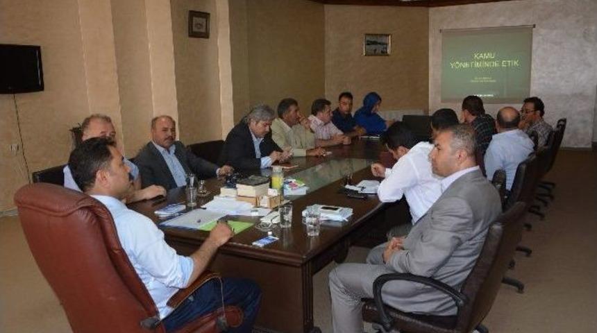 Kamuda Etik Konferansı Yapıldı