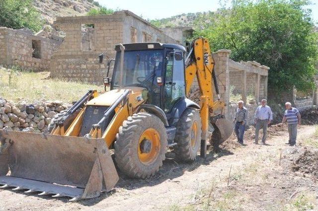 Asuriler Köylerine Döndü