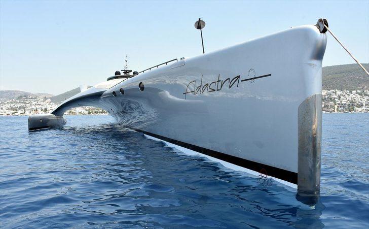 Uzay gemisi gibi görünüyor: Bodrum'a demirledi  G1