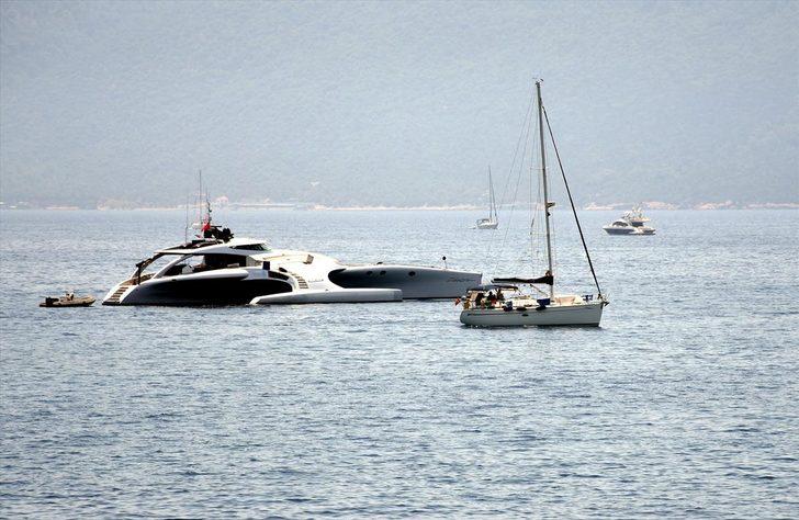 Uzay gemisi gibi görünüyor: Bodrum'a demirledi  G2
