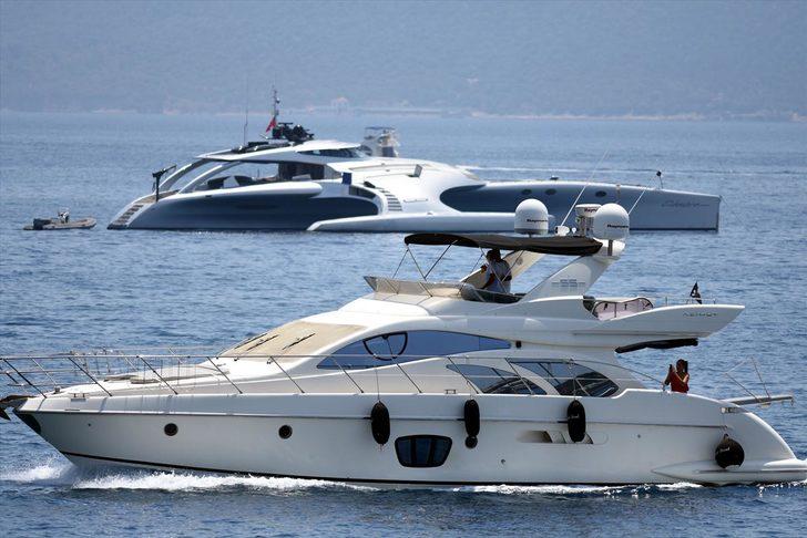 Uzay gemisi gibi görünüyor: Bodrum'a demirledi  G3