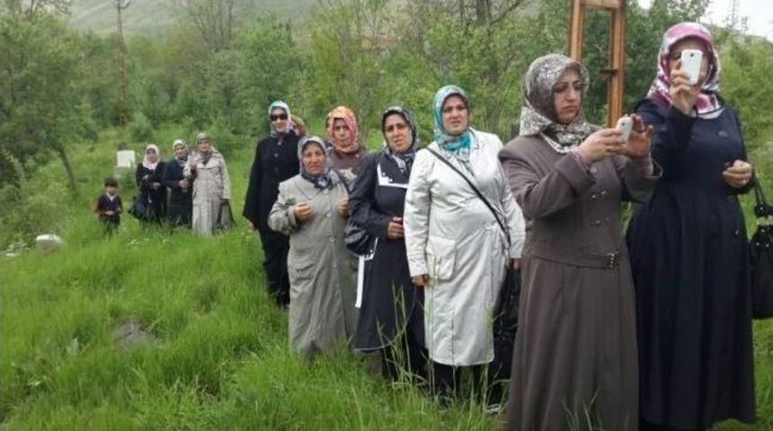 Kur&rsquo;an Kursu &Ouml;ğrencileri Bitlis&rsquo;i Gezdi