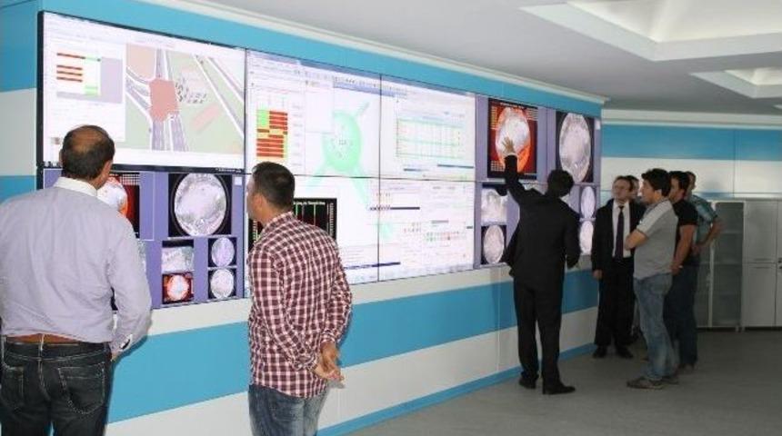 Trafik Kontrol Merkezi T&uuml;rkiye&rsquo;ye &Ouml;rnek Oluyor