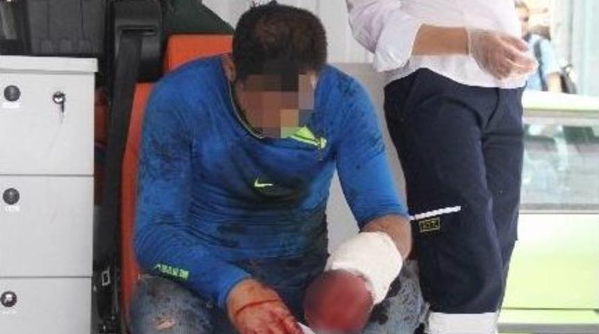 Jiletle Kendini Yaraladı