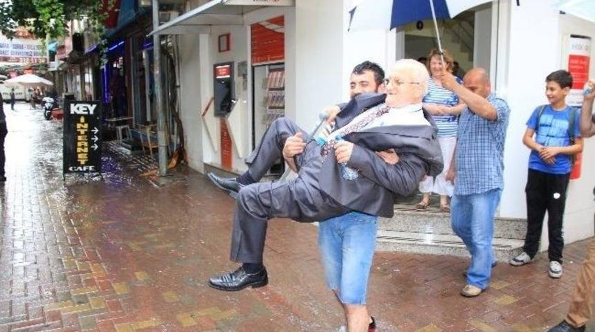 Uyanık &Ouml;ğrenci Yağmuru Fırsat Bildi