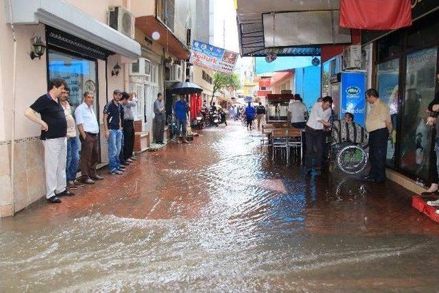 Uyanık Öğrenci Yağmuru Fırsat Bildi