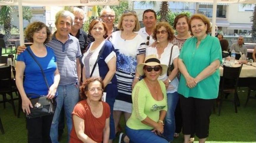 Ayvalık Lisesi Mezunları 43 Yıl Sonra Buluştu