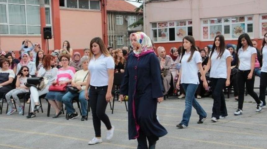 Ereğli Lisesi&rsquo;nde 46. D&ouml;nem Mezunlarına Diplomaları Verildi
