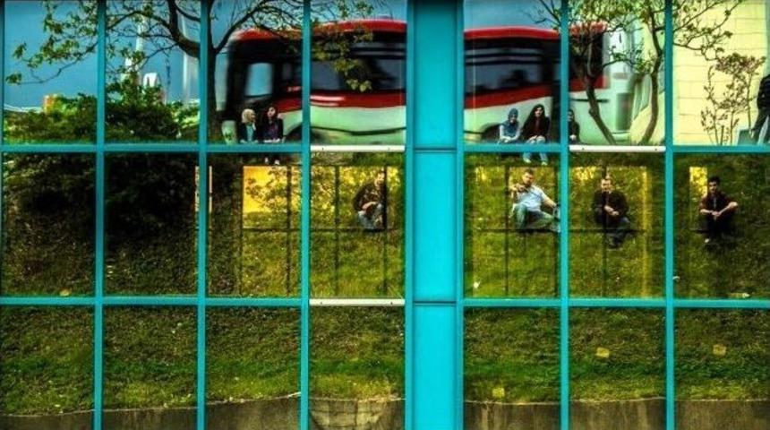 Fotoğraflarla Om&uuml;&rsquo;y&uuml; Anlattılar