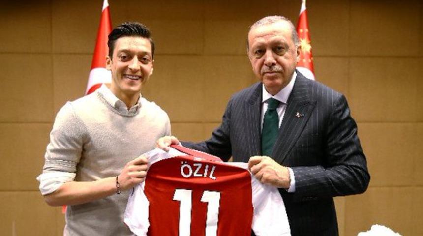Cumhurbaşkanı Recep Tayyip Erdoğan'dan Mesut Özil açıklaması!