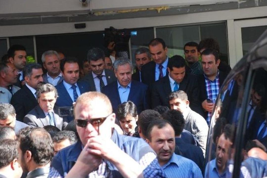 B&uuml;lent Arın&ccedil; Kanaat &Ouml;nderini Ziyaret Etti