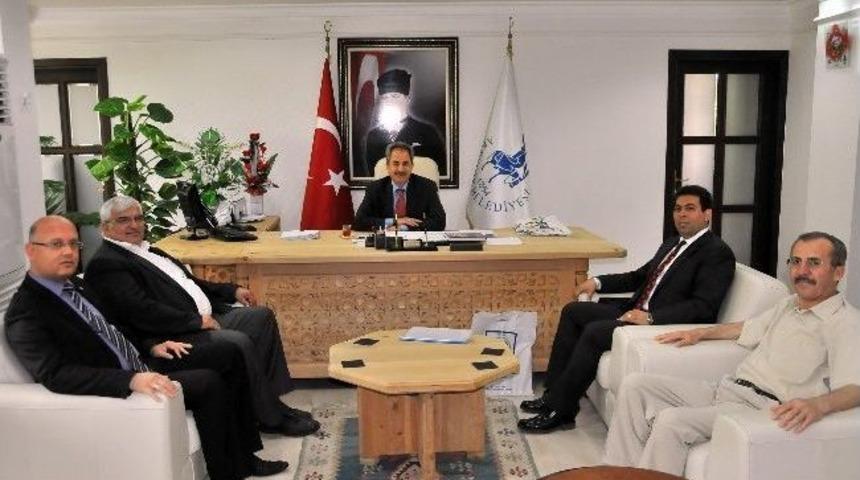 Başkan Akkaya&rsquo;ya Ziyaretler S&uuml;r&uuml;yor