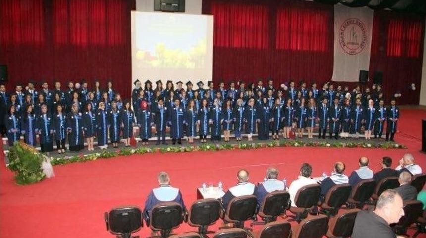 Be&uuml;&rsquo;l&uuml; Hemşire Adayları Yemin Ederek Mesleğe İlk Adımını Attı