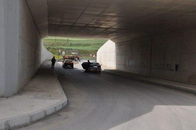 “benim” Dediği Yolu Hafriyat Dökerek Kapattı