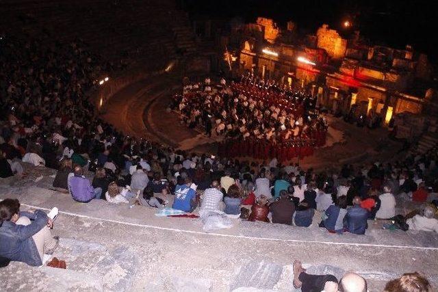 Antik Kentin Büyülü Atmosferinde Muhteşem Konser