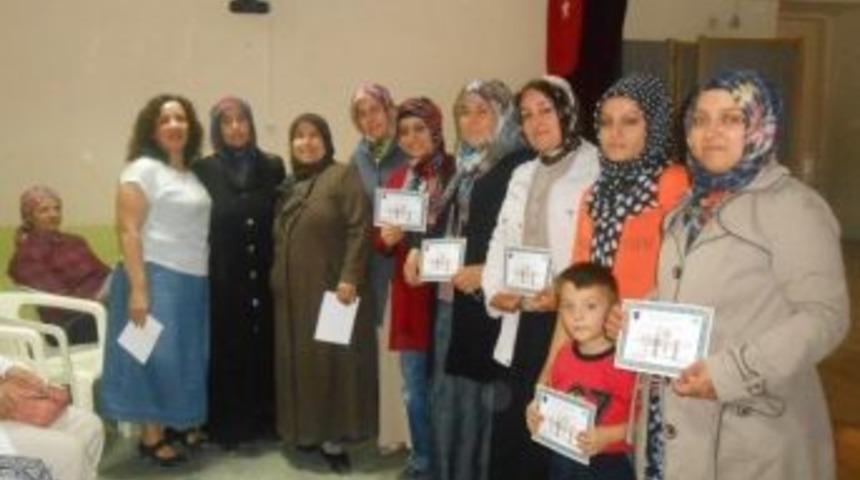 Karaman'da Velilere Sertifika