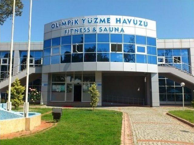 Tekirdağ'da Olimpik Havuzda Velilere Etkinlik Alanı Oluşturuldu