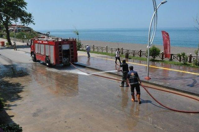 Akçakoca İtfaiyesinden Yaz Temizliği