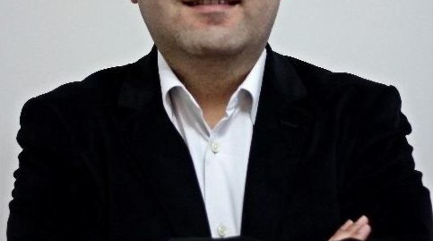 Erkeklerde Büyük Meme Hastalık Belirtisi Olabilir!