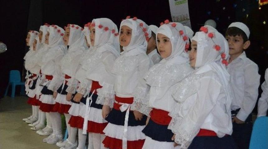 Minik &Ouml;ğrencilerin Yılsonu Etkinliği Beğeni Topladı