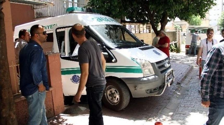 Kayınpederini &Ouml;ld&uuml;r&uuml;p Ka&ccedil;tı, Eşinden De Haber Alınamıyor