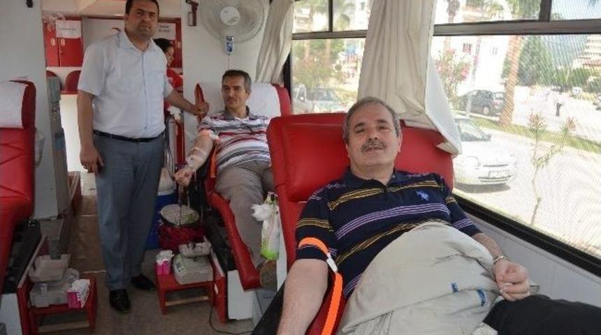 Kozan&rsquo;da &ldquo;bir Kan &Uuml;&ccedil; Can&rdquo; Kampanyası