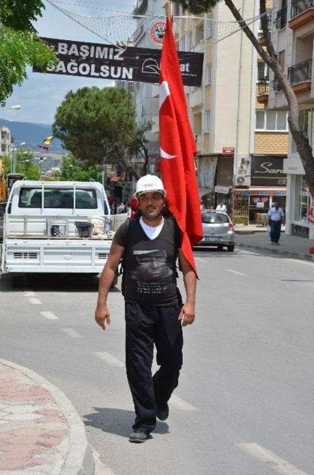 Madenciler İçin İstanbul'dan Soma'ya Kadar Yürüdü