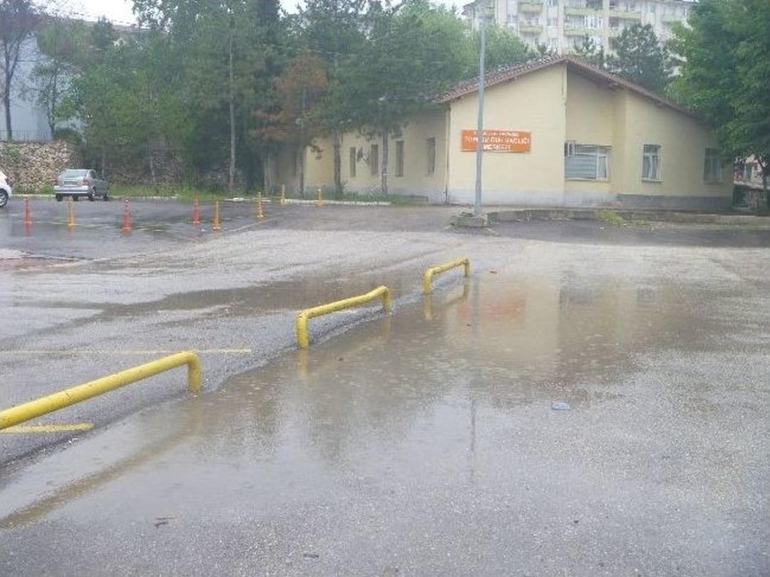 Bilecik'te Sağanak Yağış Hayatı Olumsuz Etkiledi