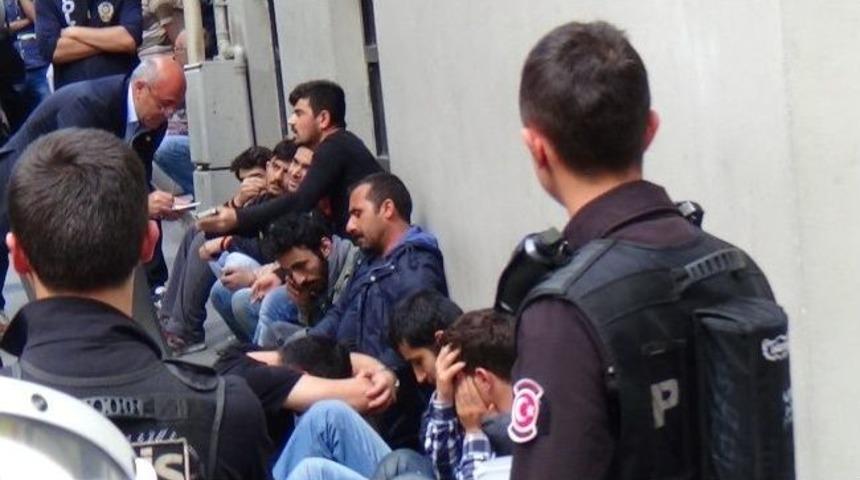 Milletvekilinden Polise &lsquo;kelep&ccedil;e&rsquo; Tepkisi