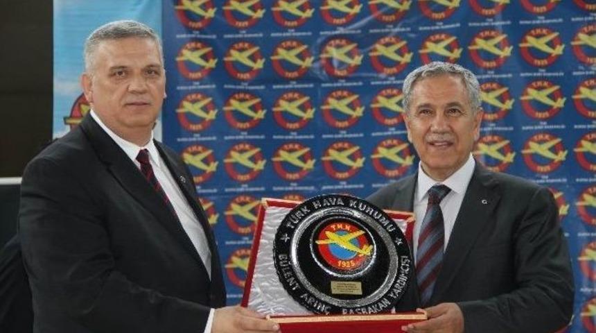 Arın&ccedil;: &ldquo;sivil Pilotlarımızı Da Yetiştirmeliyiz&rdquo;