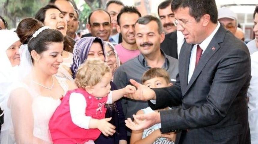 Bakan Zeybekci İle Vatandaşlar Arasında G&uuml;ld&uuml;ren Diyaloglar
