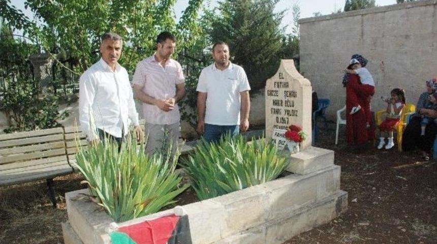 Mavi Marmara Şehidi Fahri Yaldız Kabri Başında Anıldı