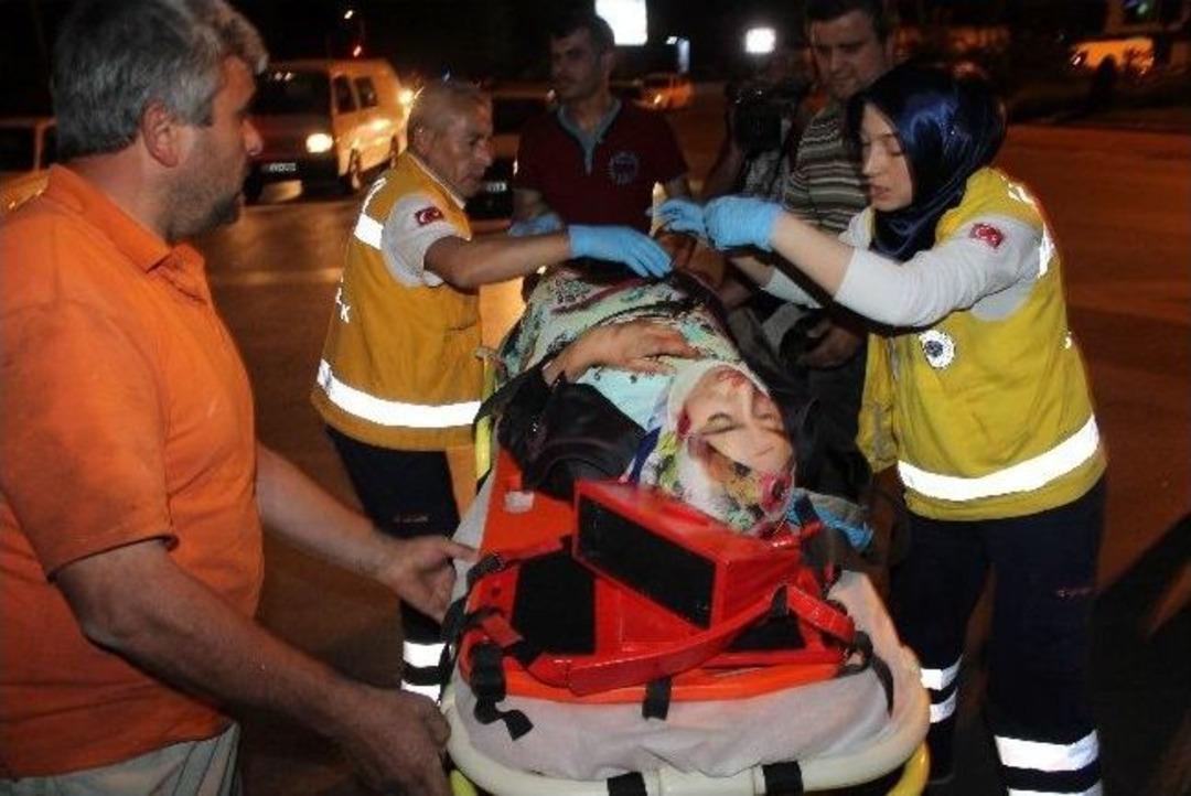 D&uuml;ğ&uuml;n D&ouml;n&uuml;ş&uuml; Kaza: 6 Yaralı