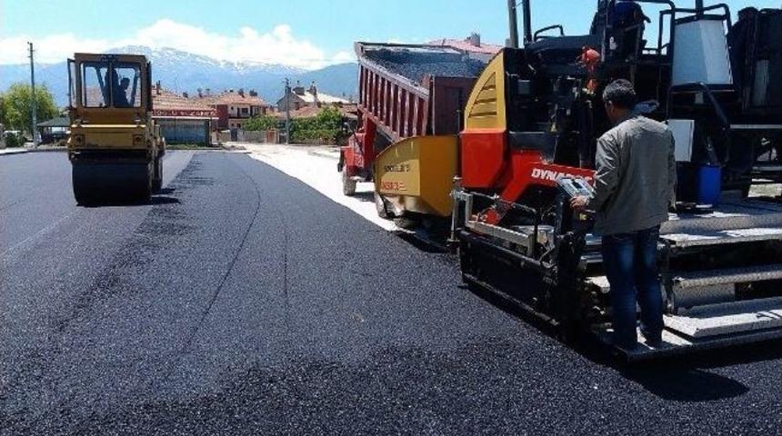 Erzincan Belediyesi&rsquo;nin Asfalt Hamlesi Devam Ediyor
