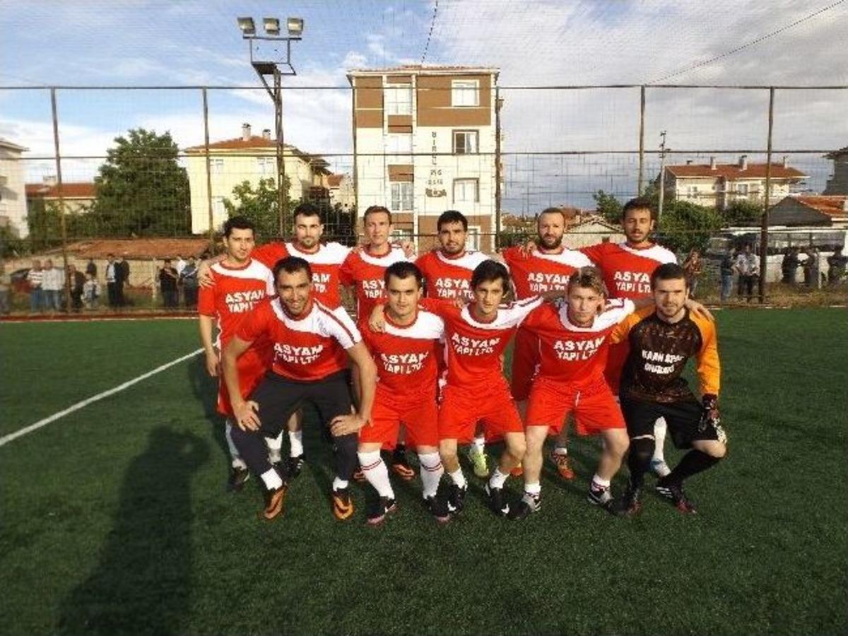 Ahmet Tezcan Kupası Şampiyonu Asyam Yapı Oldu