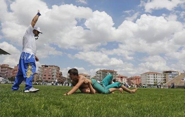 Sincan Er Meydanının Başpehlivanı Ünal Karaman Oldu