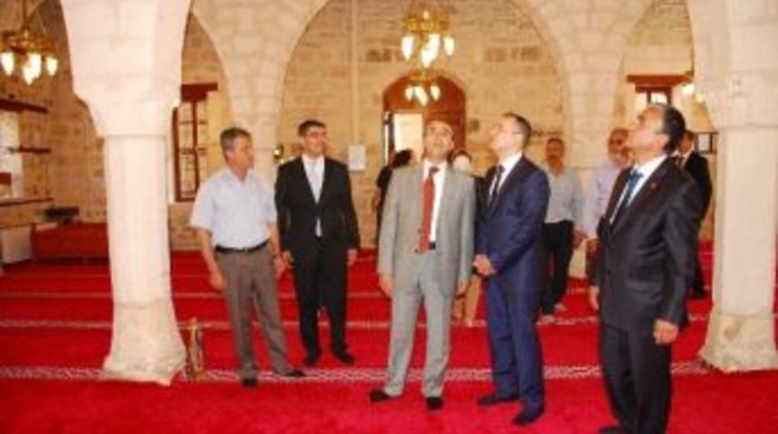 Restore Edilen Tut Ulu Cami Kendine Hayran Bırakıyor