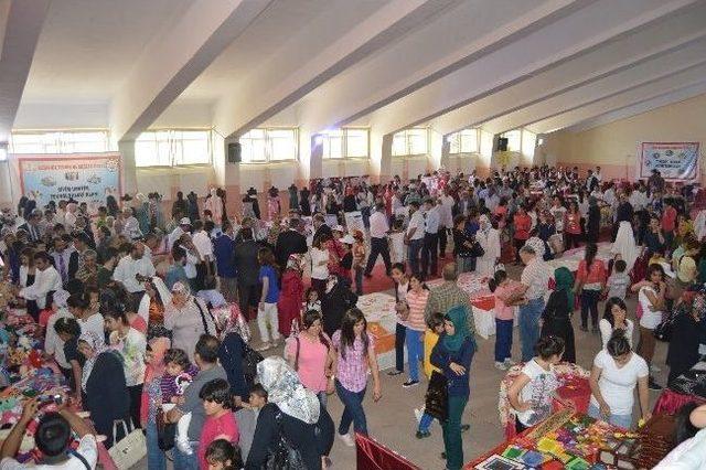 Besni Kız Meslek Lisesinde Yıl Sonu Sergisi A&ccedil;ıldı 1