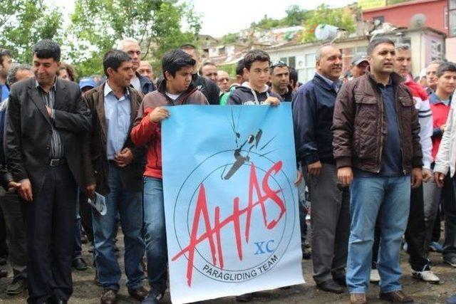 Ahas &Ccedil;&uuml;ng&uuml;ş&rsquo;te G&ouml;steri Yaptı 1